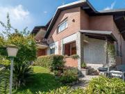 Case e ville in vendita di 410 m² in Via Villa, 14