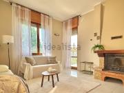 Case e ville in vendita di 412 m² in Strada dei Biasoni, 69