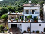 Case e ville in vendita di 412 m² in Via Brin