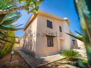 Case e ville in vendita di 420 m² in Via Favorita