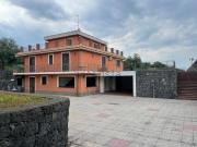 Case e ville in vendita di 420 m² in Via Provinciale