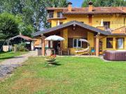 Case e ville in vendita di 425 m² in Località Croso, 8