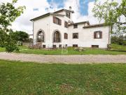 Case e ville in vendita di 425 m² in Strada Teverina