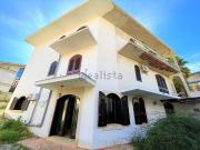 Case e ville in vendita di 426 m² in Viale Lido