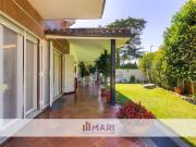 Case e ville in vendita di 427 m² in Via Edgardo Negri, 107