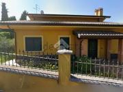 Case e ville in vendita di 430 m²