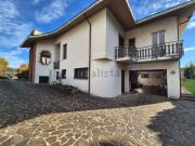 Case e ville in vendita di 430 m² in Via Aldo Moro