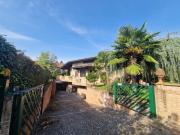 Case e ville in vendita di 430 m² in Via P. Togliatti, 21