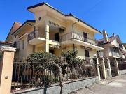 Case e ville in vendita di 430 m² in Via Spagna, 3