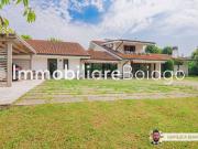 Case e ville in vendita di 430 m² in Via Traversi, 11