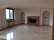 Case e ville in vendita di 430 m² in Viale Giacomo Leopardi