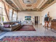 Case e ville in vendita di 432 m²