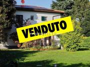 Case e ville in vendita di 432 m² in Via Panperdu&apos
