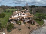 Case e ville in vendita di 434 m² in Via del Castagno