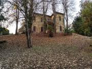 Case e ville in vendita di 435 m² in Via C. Cantù, 31