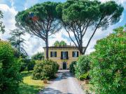 Case e ville in vendita di 436 m² in Via delle...