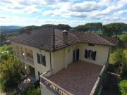 Case e ville in vendita di 436 m² in Via Tevere, 20