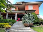 Case e ville in vendita di 440 m² in Via ALBERTI