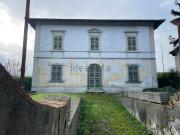 Case e ville in vendita di 440 m² in Via Camillo Benso...