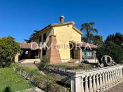 Case e ville in vendita di 440 m² in Via delle Molette