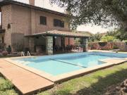 Case e ville in vendita di 440 m² in Via Loredano Bizzali