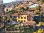 Case e ville in vendita di 445 m² in Via Guglielmo Marconi
