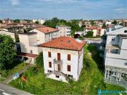 Case e ville in vendita di 446 m² in Via F. D. Roosevelt, 17