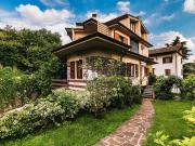 Case e ville in vendita di 447 m² in Via Villasca, 34