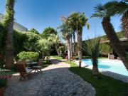 Case e ville in vendita di 448 m² in Via Cairoli, 73044