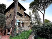 Case e ville in vendita di 450 m² in Piazzale Michelangelo