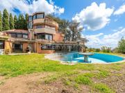 Case e ville in vendita di 450 m² in Via Degli Olmi
