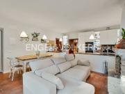 Case e ville in vendita di 450 m² in Via dei Molini, 454