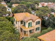 Case e ville in vendita di 450 m² in Via del Rosmarino