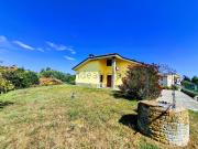 Case e ville in vendita di 450 m² in Via Falcone Giovanni