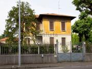 Case e ville in vendita di 450 m² in Via Indipendenza, 23