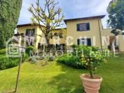 Case e ville in vendita di 450 m² in Via Parco della...