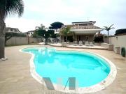 Case e ville in vendita di 450 m² in Via Parma