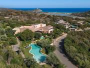 Case e ville in vendita di 450 m² in Viale Erica