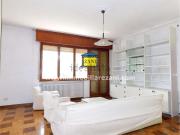 Case e ville in vendita di 450 m² in Viale Giacomo...