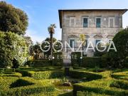 Case e ville in vendita di 450 m² in Viale Guglielmo Marconi