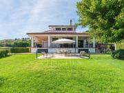 Case e ville in vendita di 453 m² in Strada del Fontanile