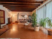 Case e ville in vendita di 453 m² in Via Brigata Orobica