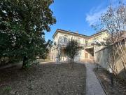 Case e ville in vendita di 457 m² in Via Briantea