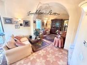 Case e ville in vendita di 459 m² in Via Cisa, 16