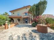 Case e ville in vendita di 460 m² in Via delle Noci di...