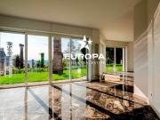 Case e ville in vendita di 461 m² in Via Nuvoloni