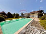 Case e ville in vendita di 462 m² in Via Enrico Fermi, 18