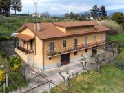 Case e ville in vendita di 464 m² in Via del Tappo