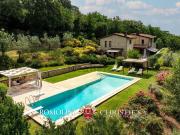 Case e ville in vendita di 466 m²