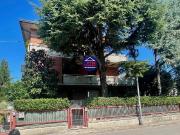 Case e ville in vendita di 470 m² in Via Redipuglia